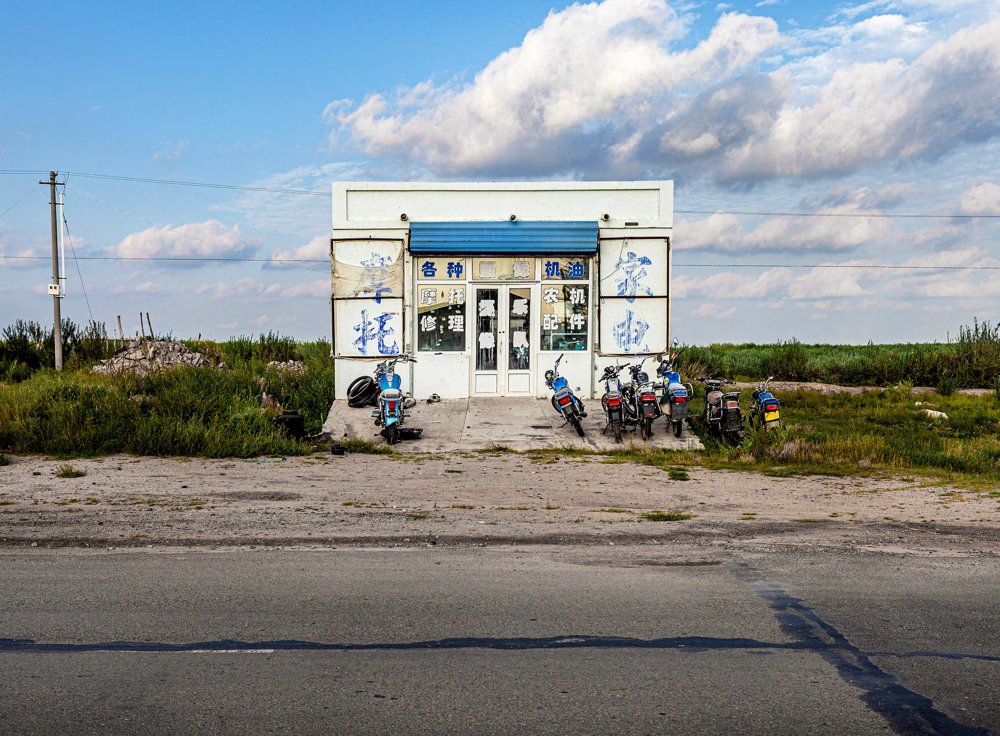 MOTORCYCLE REPAIR. ULANQAB, INNER MONGOLIA