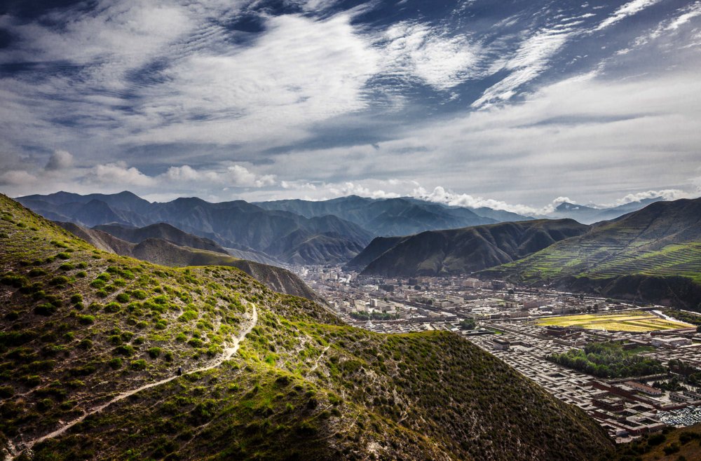 HILL WALK. XIAHE COUNTY, GANSU