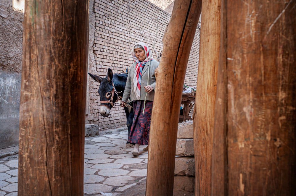 THE EVERDAY PATH. OLD TOWN, KASHGAR