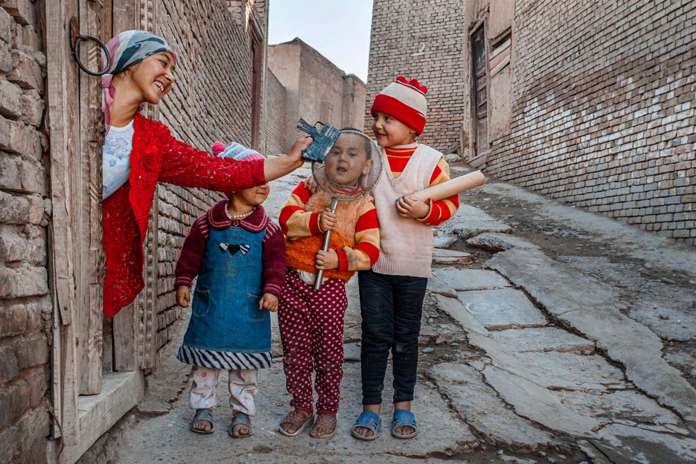 NO TOYS. OLD TOWN, KASHGAR