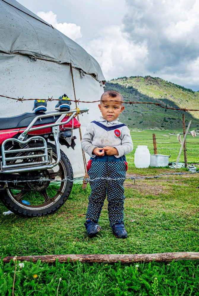 NOMAD LIFE. ALTAY PREFECTURE, NORTH XINJIANG